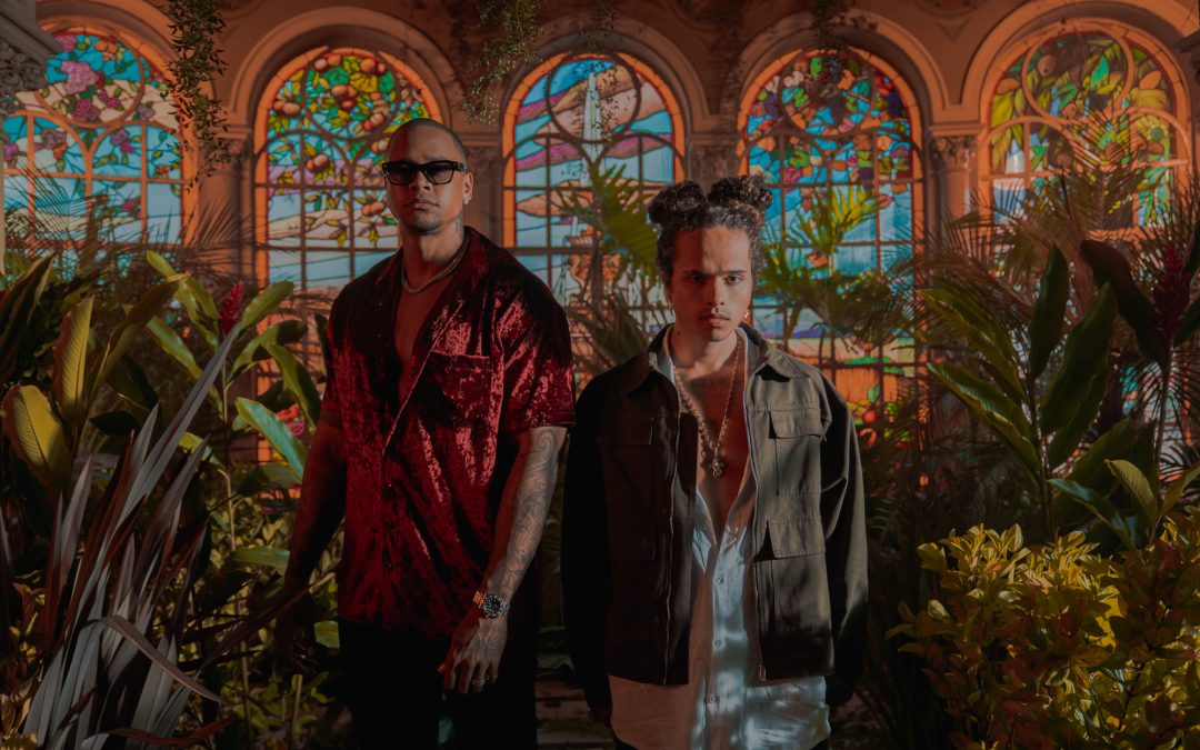 Léo Santana e Vitão divulgam clipe tropical de “SAMU”. Assista