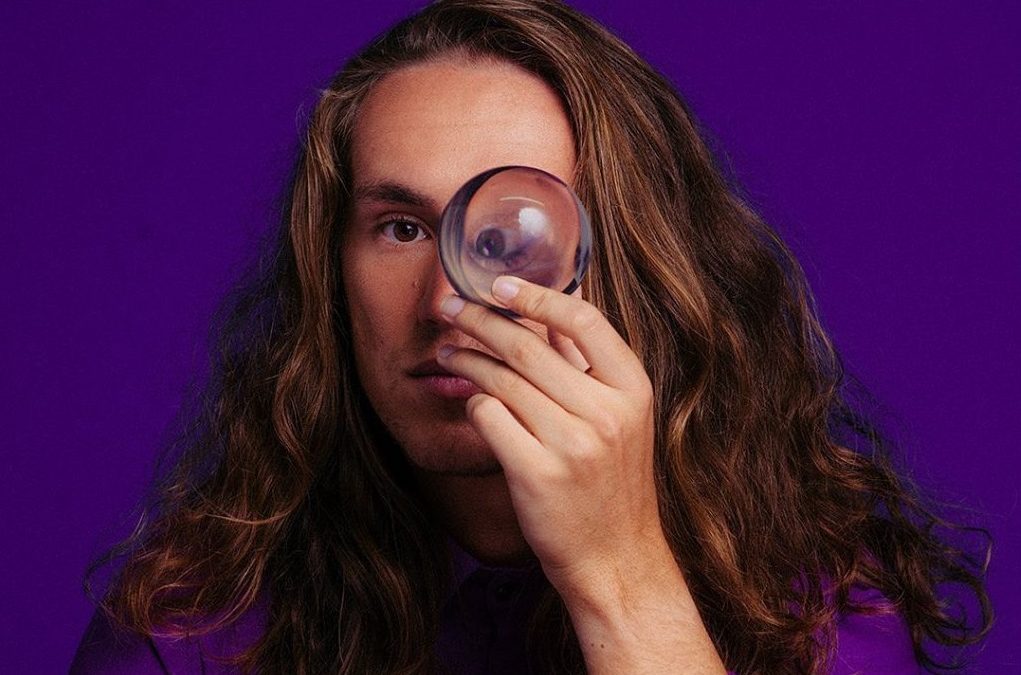 VITOR KLEY LANÇA DOCUMENTÁRIO SOBRE O PROCESSO DE CRIAÇÃO DO ÁLBUM “A BOLHA”