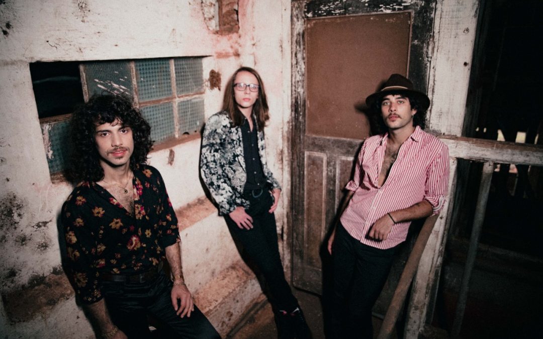COLOMY TRAZ ENTUSIASMO, IDENTIDADE E CONFIANÇA NO PRIMEIRO SINGLE DA BANDA, “SENDO COMO SOU”