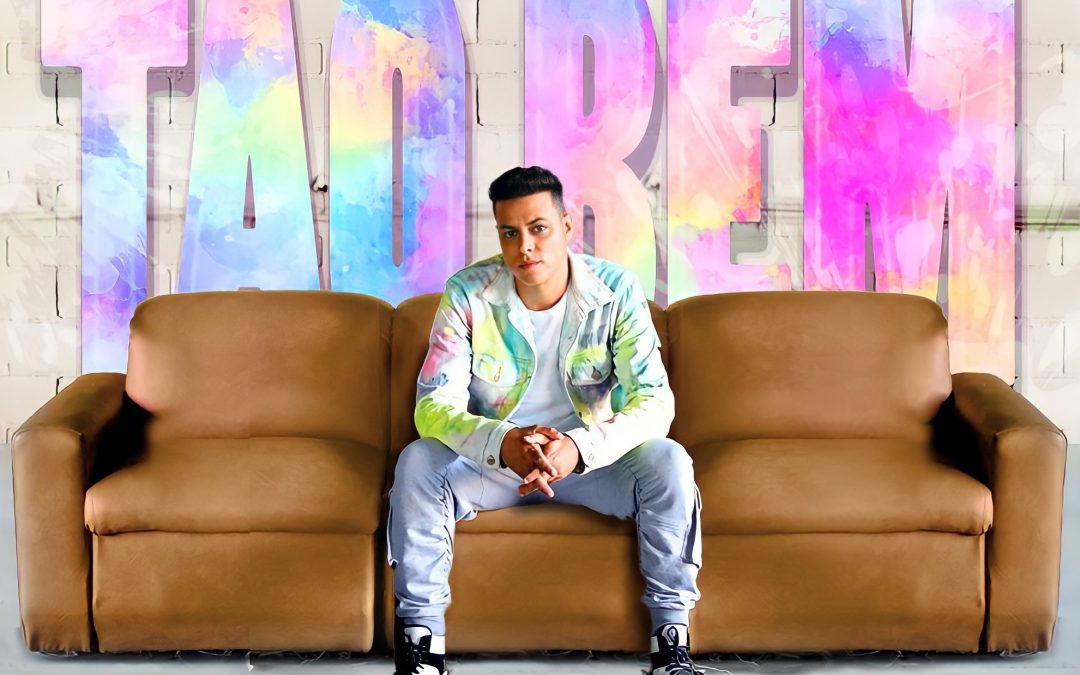 RODRIGO TEASER FOCA EM PROJETO AUTORAL E LANÇA CLIPE DE “TÃO BEM”