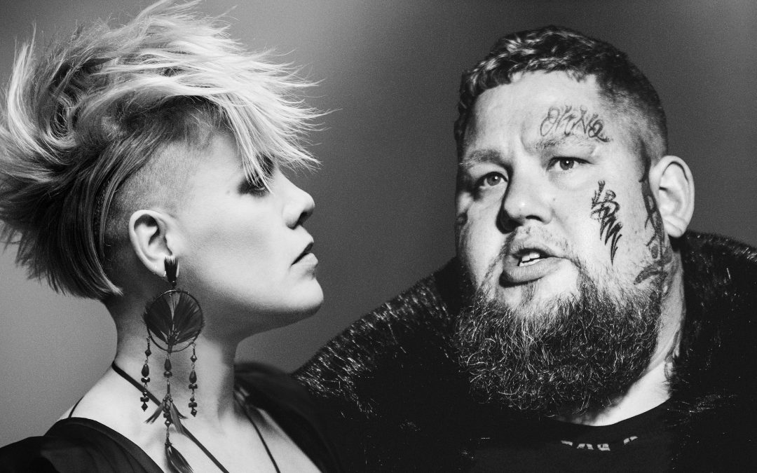 RAG ‘N’ BONE MAN E P!NK FOGEM DE SITUAÇÕES DESCONFORTÁVEIS NO CLIPE DE “ANYWHERE AWAY FROM HERE”