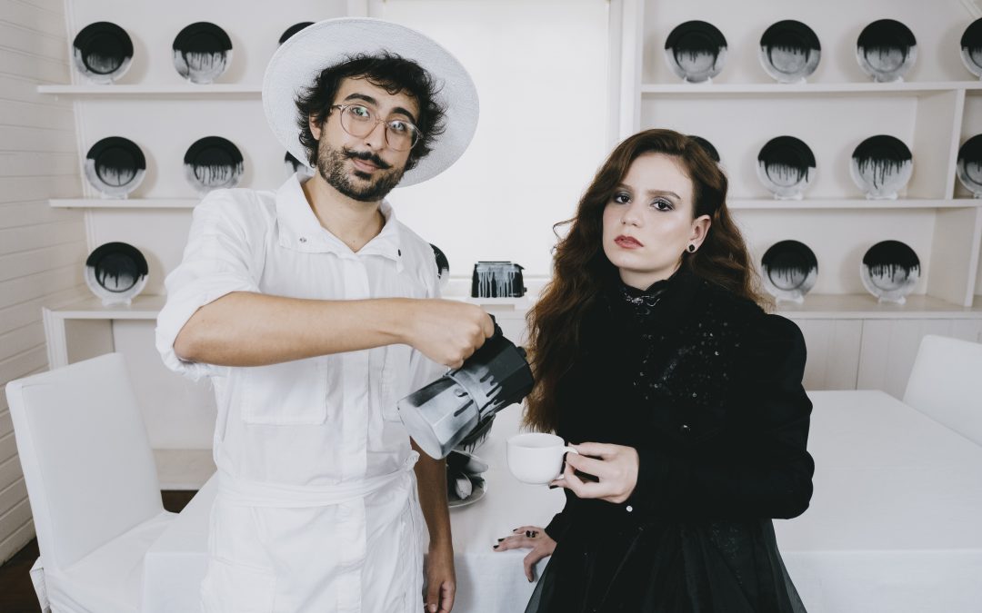 ZEEBA RETRATA RELACIONAMENTO QUE NÃO DEU CERTO NO CLIPE “CANSEI COM CAROL BIAZIN