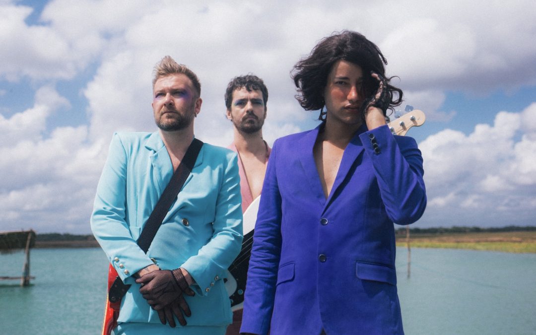 OS AMANTES, BANDA FORMADA POR JALOO E STROBO, LANÇA O SINGLE “LINDA”