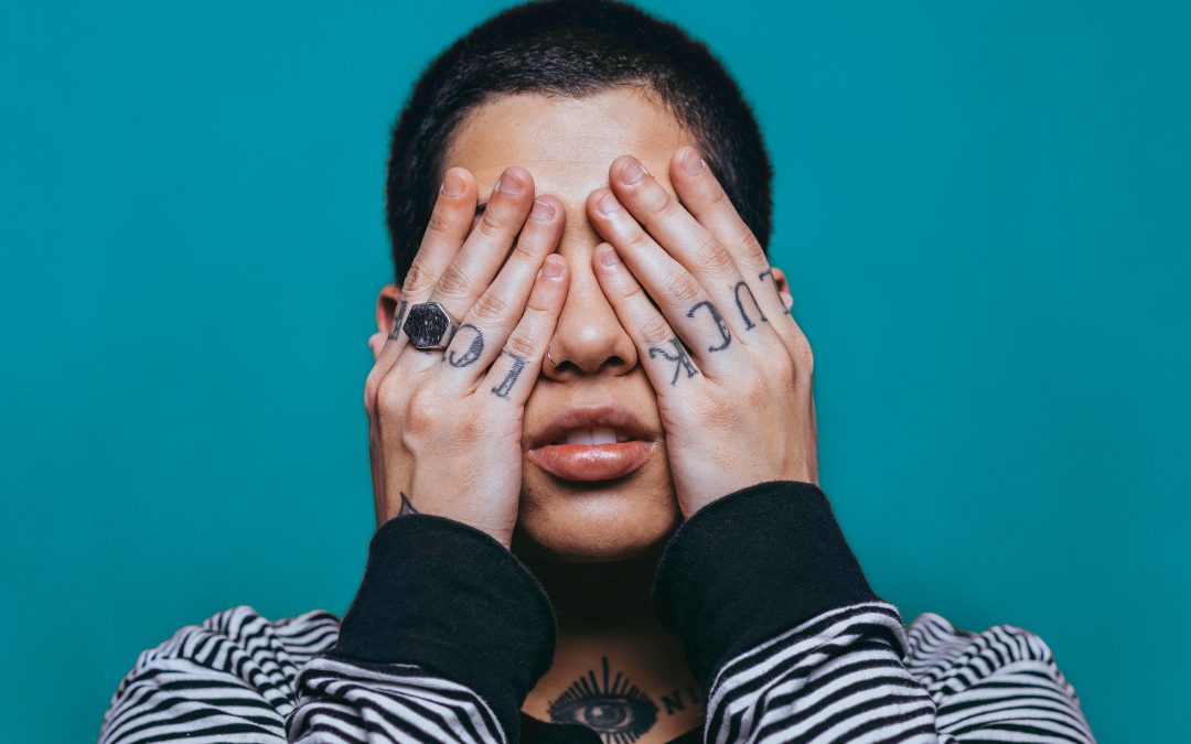ANA GABRIELA DIVULGA SEU NOVO SINGLE “CAPA DE REVISTA”. OUÇA