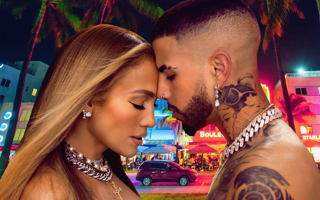 JENNIFER LOPEZ E RAUW ALEJANDRO ESBANJAM SENSUALIDADE NO CLIPE DE “CAMBIA EL PASO”