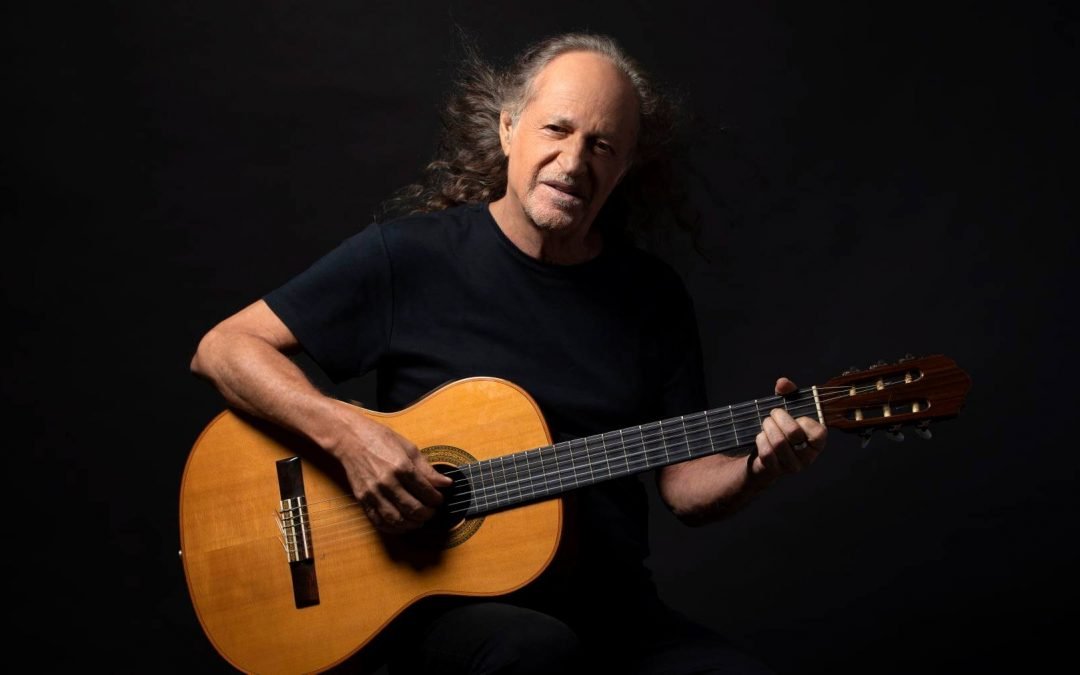 ALCEU VALENÇA HOMENAGEIA JACKSON DO PANDEIRO NA RELEITURA DE “PAPAGAIO DO FUTURO”