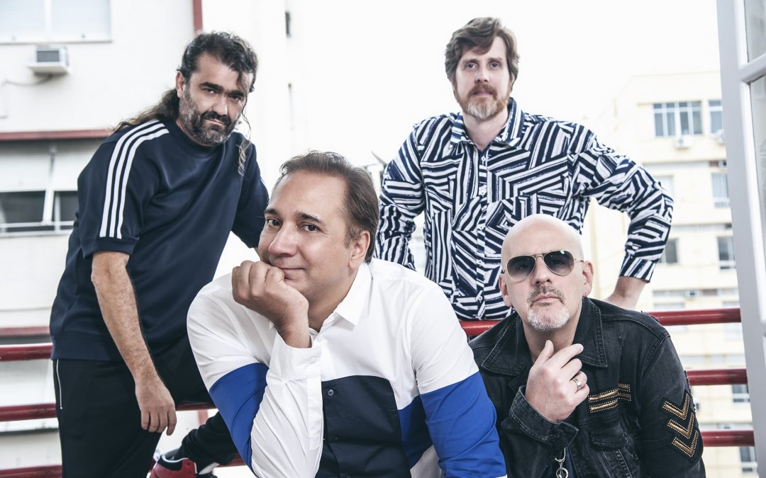 BIQUINI CAVADÃO REFORÇA O TOM DE OTIMISMO NO ÁLBUM “ATRAVÉS DOS TEMPOS” COM O LANÇAMENTO DA CANÇÃO “A GENTE É O QUE É”