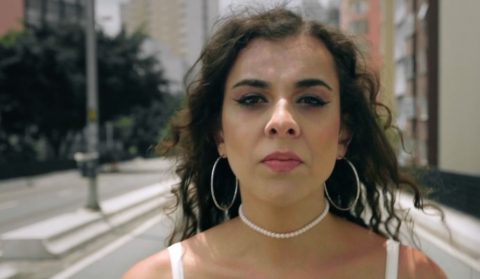 OLIVIA LOPES FAZ RELEITURA DO CLÁSSICO “GENI E O ZEPELIM” DE CHICO