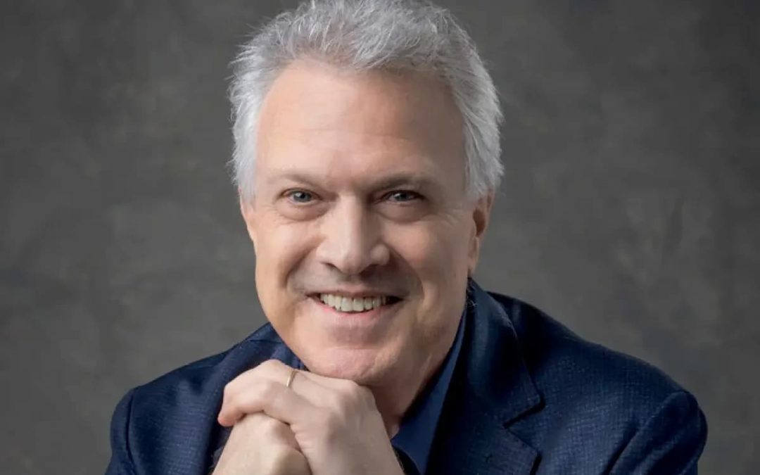 APÓS VIRALIZAR COM “FILTRO SOLAR”, PEDRO BIAL LANÇA A VERSÃO “EVERYBODY’S FREE (UM NOVO FILTRO)”