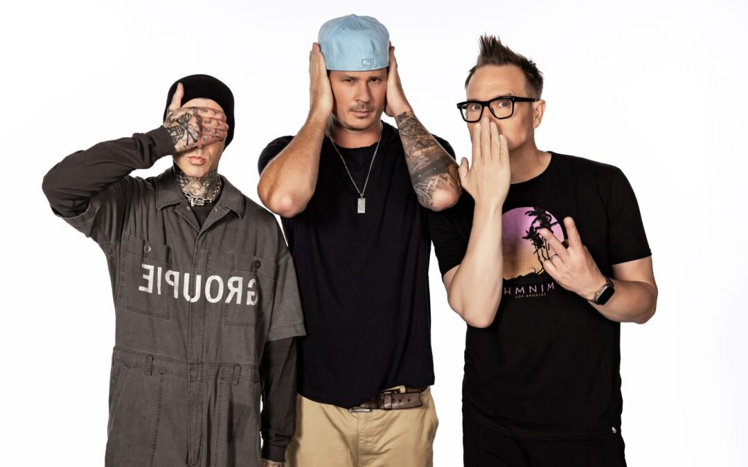 BLINK-182 LEVA OS FÃS A UMA JORNADA DE ICÔNICOS MOMENTOS DA CARREIRA DA BANDA NO CLIPE DE “ONE MORE TIME”