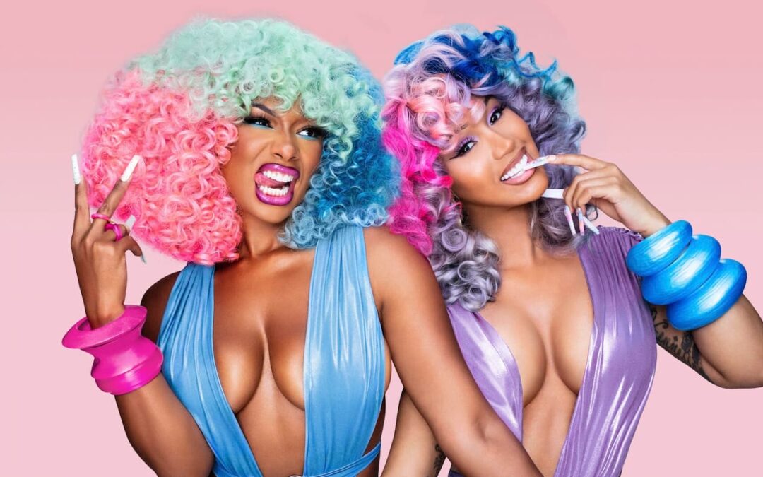CARDI B E MEGAN THEE STALLION DIVULGAM CLIPE ESTILOSO E COLORIDO DO SINGLE “BONGOS”