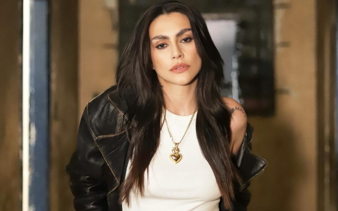 CLEO ENFRENTA MEMÓRIAS DOLOROSAS E EDIFICANTES NO CLIPE DO SINGLE “INFERNO”. ASSISTA