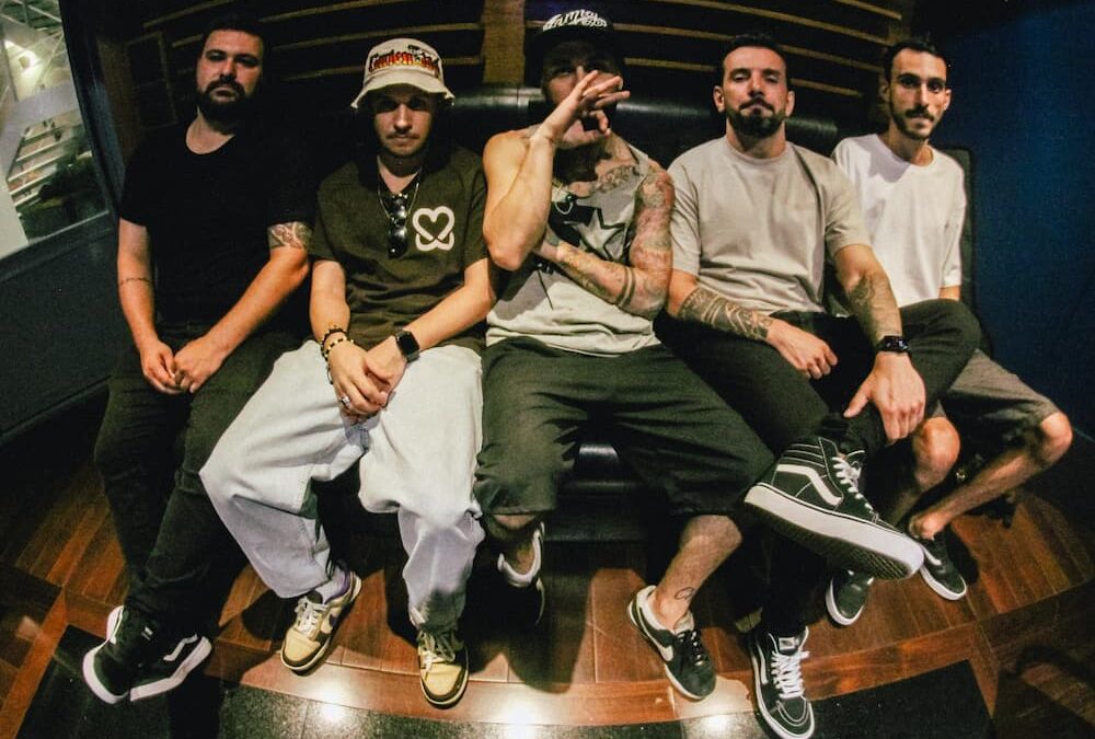 LILHOUSE ANUNCIA EP DE ESTREIA E DIVULGA O SINGLE “PLANOS E SONHOS”. OUÇA
