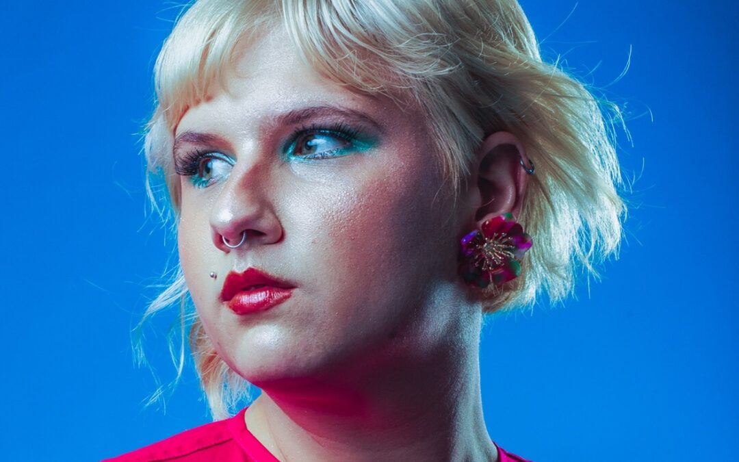 METAFORICAMENTE, BRUNA ALIMONDA EXPLORA O AMOR E A SENSIBILIDADE EM SEU ÁLBUM DE ESTREIA “ESTADO FEBRIL”