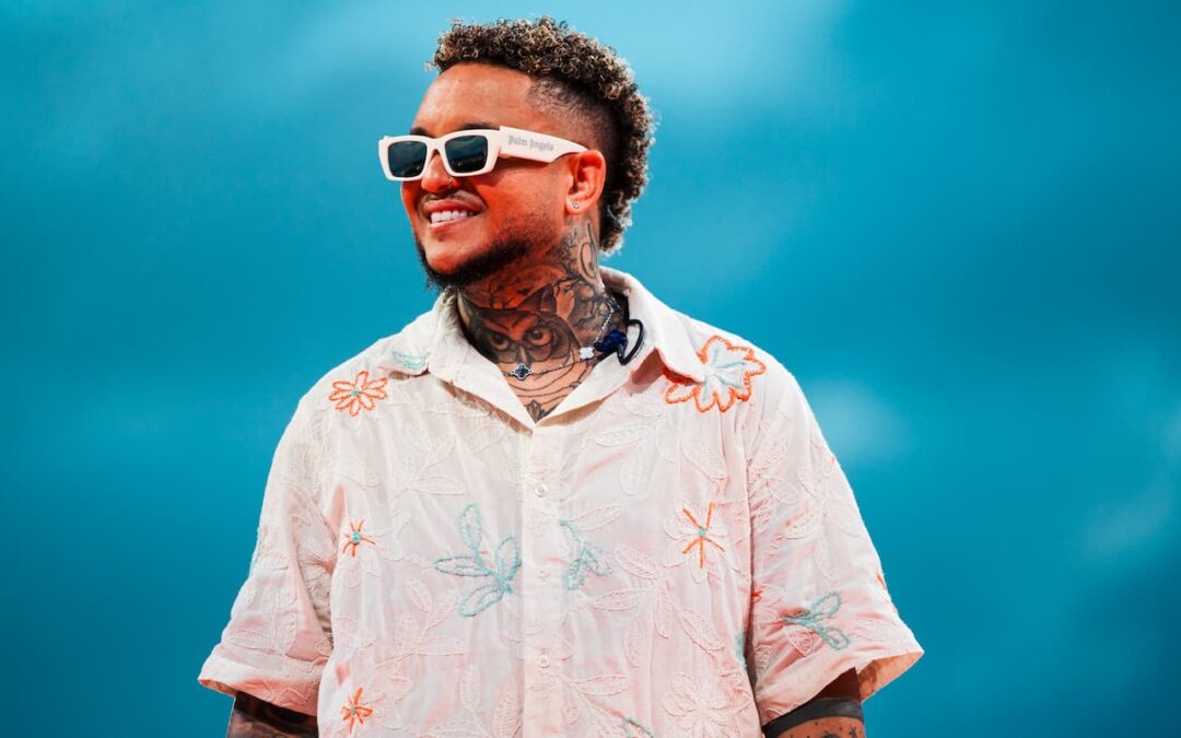 SUEL LANÇA CLIPE DE “CIDADE NEON”, PRIMEIRO SINGLE DO PROJETO “PÔR DO SUEL – AO VIVO EM RECIFE”