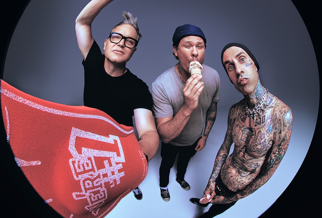 BLINK-182 MOSTRA QUE NÃO PRETENDE PARAR TÃO CEDO AO LANÇAR A CONTINUAÇÃO DO ÁLBUM “ONE MORE TIME…PART-2”