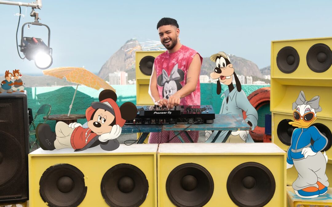 DISNEY CONVIDA PEDRO SAMPAIO PARA COMANDAR O REMIX DA VERSÃO DE “CAN YOU FEEL THE LOVE TONIGHT”, GRAVADA PELO SIMPLE PLAN