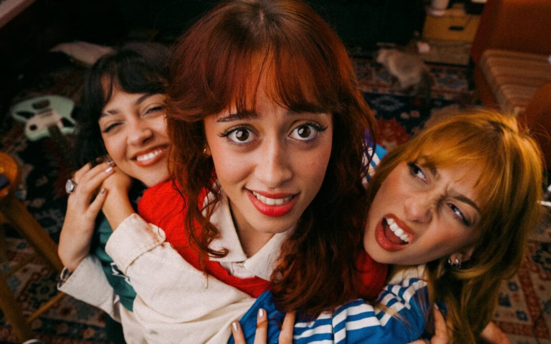 MARIASSS, TRIO DE IRMÃS, ABORDA AS CONTRADIÇÕES DAS FALSAS AMIZADES NO SINGLE “O ASSUNTO (FALA MAL E ANDA JUNTO)”