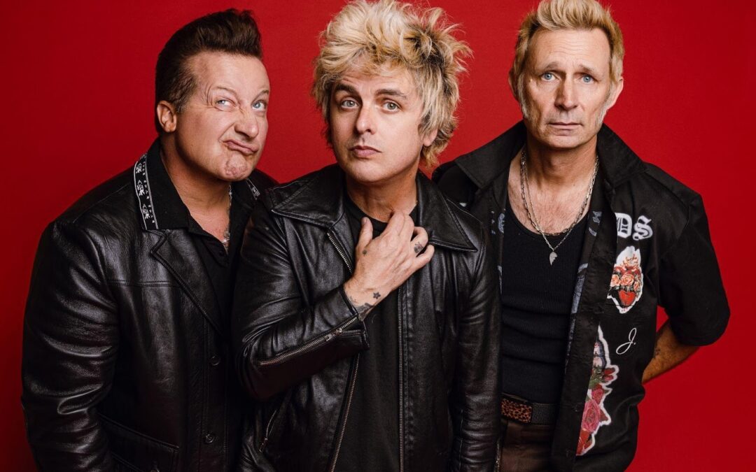 GREEN DAY ANUNCIA EDIÇÃO DELUXE DE “SAVIORS” E DIVULGA A FAIXA INÉDITA “SMASH IT LIKE BELUSHI”