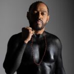 THAÍDE REAFIRMA SEU PIONEIRISMO NO HIP HOP NACIONAL E ABRE ESPAÇO PARA NOVAS CONEXÕES EM “CORPO FECHADO, MENTE ABERTA”