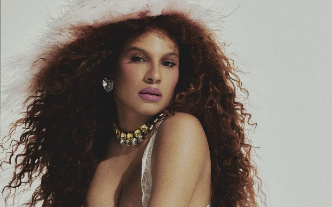 “DIVIDIR COM O MUNDO UM POUCO DO MEU POP”, COMENTA CANDY MEL SOBRE SEU PRIMEIRO DISCO SOLO “5ESTRELAS”