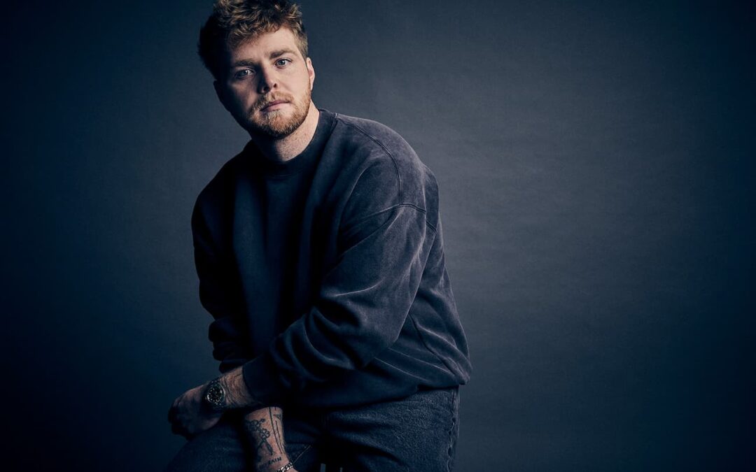ALEX WARREN DIVULGA SEU AGUARDADO SINGLE “BLOODLINE” PARCERIA COM JELLY ROLL. OUÇA