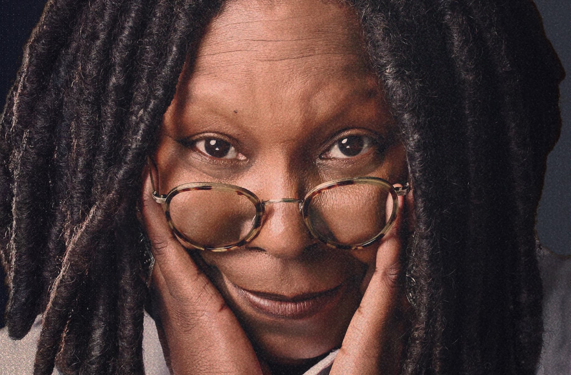 WHOOPI GOLDBERG REVELA SUAS RAÍZES, TRAUMAS E HISTÓRIAS QUE MOLDARAM SUA INFÂNCIA EM “PARTES DE MIM”