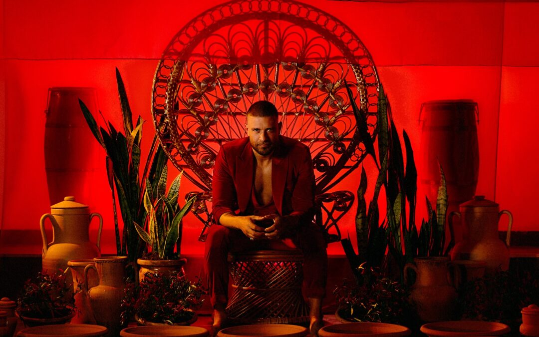 DIOGO NOGUEIRA SINTETIZA EM “SAGRADO. VOL.2” AS VÁRIAS MANEIRAS BRASILEIRAS DE VIVER O AMOR