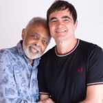 “É UMA CANÇÃO MAIS ESTRADEIRA”, COMENTA SAMUEL ROSA SOBRE A NOVA VERSÃO DE “VAMOS FUGIR” AO LADO DE GILBERTO GIL