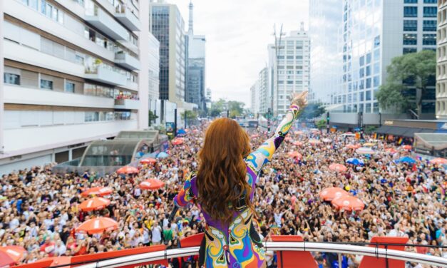 COM O TEMA “ENVELHECER LGBT+: MEMÓRIA, RESISTÊNCIA E FUTURO”, PARADA DE SÃO PAULO MOVIMENTOU MAIS DE R$ 548 MILHÕES