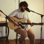 “RAFAEL”, NOVO DISCO SOLO DE BOLA, SE ANCORA NO FOLK E NA MPB, MAS COM UM LEVE FLERTE COM O ROCK ALTERNATIVO