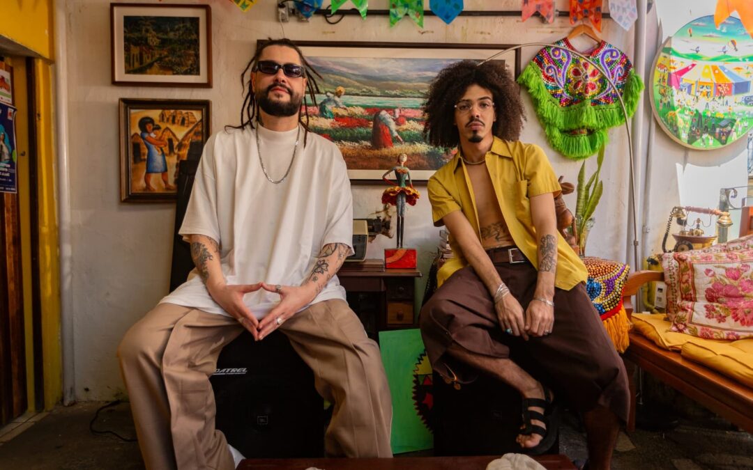 LÉO DA BODEGA MARCA SUA ESTREIA NO REGGAE E SE UNE À BANDA MANEVA NA CANÇÃO “BEIJA-FLOR”