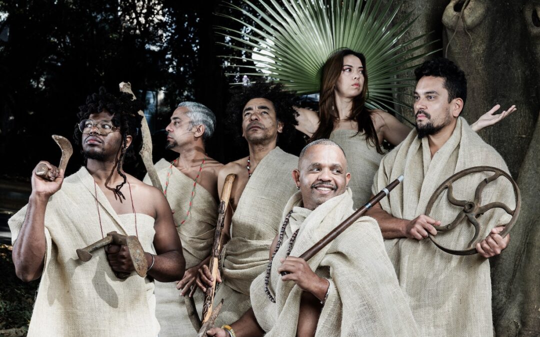 BATUCADA TAMARINDO LANÇA O ÁLBUM “OLÓRI-AGBÁYÉ” COM FORÇA ANCESTRAL E INVENTIVIDADE COLETIVA