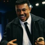 XAMÃ CONSOLIDA SUA ENTRADA NO AUDIOVISUAL E GANHA TROFÉU COMO MELHOR ATOR COADJUVANTE NO FESTIVAL DE CINEMA DE GRAMADO