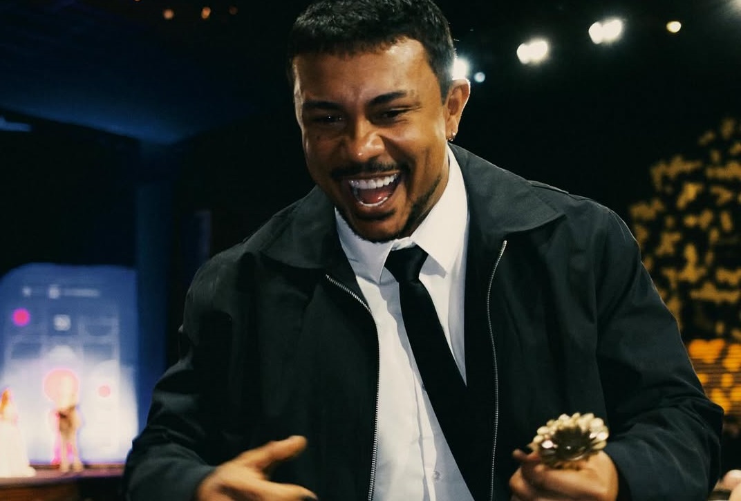 XAMÃ CONSOLIDA SUA ENTRADA NO AUDIOVISUAL E GANHA TROFÉU COMO MELHOR ATOR COADJUVANTE NO FESTIVAL DE CINEMA DE GRAMADO