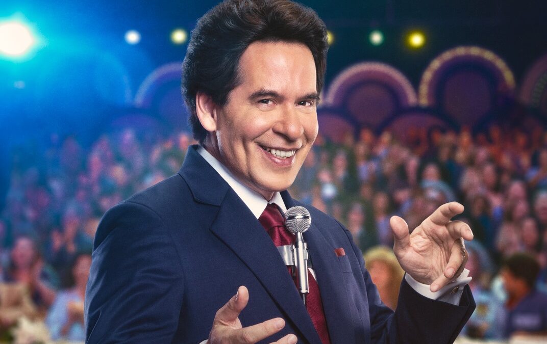 “SILVIO SANTOS VEM AÍ” GANHA TRAILER OFICIAL COM LEANDRO HASSUM E MANU GAVASSI