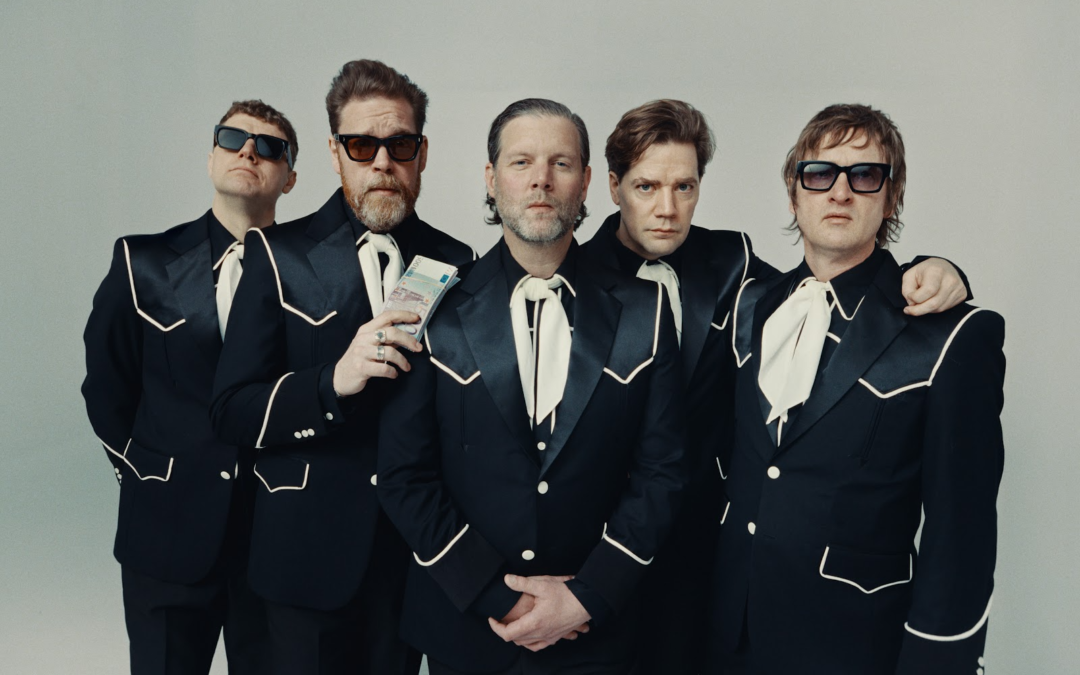 THE HIVES INCORPORA UM TOQUE POP AOS INTENSOS HINOS DE GARAGE ROCK EM SEU SÉTIMO ÁLBUM DE ESTÚDIO. OUÇA
