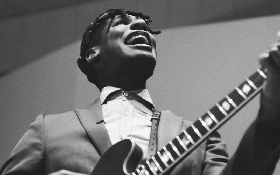 JON BATISTE LANÇA O AGUARDADO ÁLBUM “BIG MONEY” E RETRATA O SENSO DE COMUNIDADE NO CLIPE DE “LEAN ON MY LOVE” COM ANDRA DAY