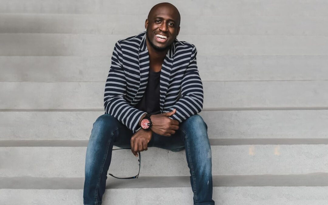 ANDRÉ MARINHO CONVIDA O OUVINTE A VIVENCIAR UM AMOR SEM RÓTULOS COM O SINGLE “DE QUALQUER JEITO”