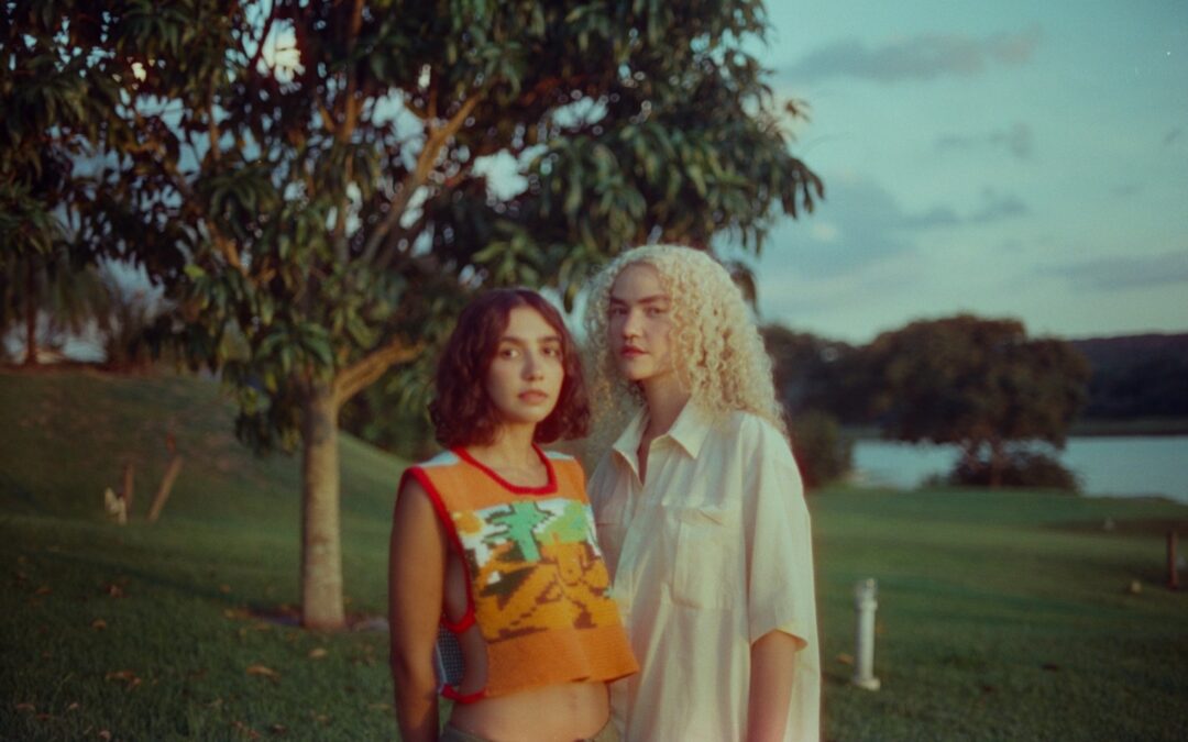 “CLARABOIA”, NOVO ÁLBUM DE ANAVITÓRIA, TEM GOSTINHO DE CHÁ DA TARDE OU LARICA DA MADRUGADA. VOCÊS ESCOLHEM