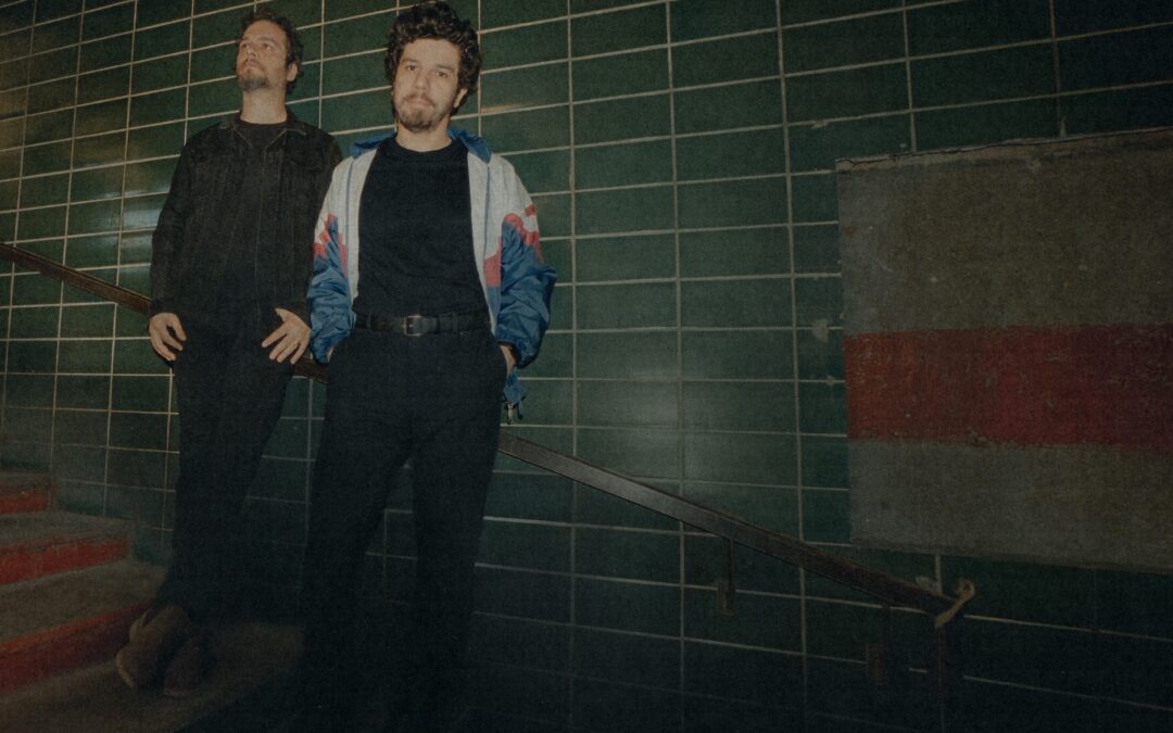 VANGUART ANTECEDE A CHEGADA DO NOVO ÁLBUM COM DOIS SINGLES INÉDITOS