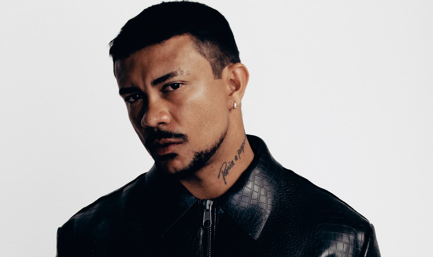 XAMÃ SE UNE A VICTOR XAMÃ E ANA FRANGO ELÉTRICO EM “FEDERAIS”, SINGLE QUE INTEGRA A TRILHA SONORA DA SÉRIE “OS DONOS DO JOGO”