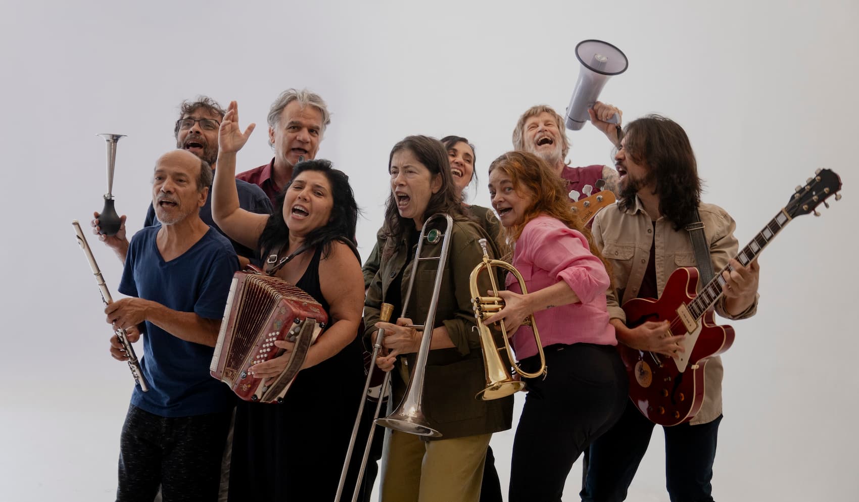 GRUPO GALPÃO PROPÕE UMA EXPERIÊNCIA EM QUE A IMAGINAÇÃO DO PÚBLICO ASSUME PAPEL CENTRAL NA PEÇA “(UM) ENSAIO SOBRE A CEGUEIRA”