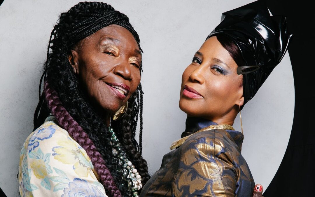 LIA DE ITAMARACÁ E DAÚDE SE UNEM NO SINGLE DUPLO “QUEM É? / A GALERIA DO AMOR” EM CELEBRAÇÃO AS DIFERENTES FACETAS DO AMOR