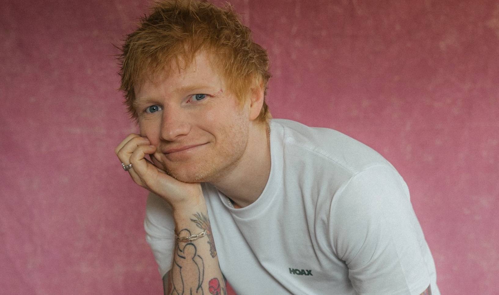 ED SHEERAN APRESENTA VERSÃO DELUXE DO ÁLBUM “PLAY” COM CINCO MÚSICAS INÉDITAS. OUÇA