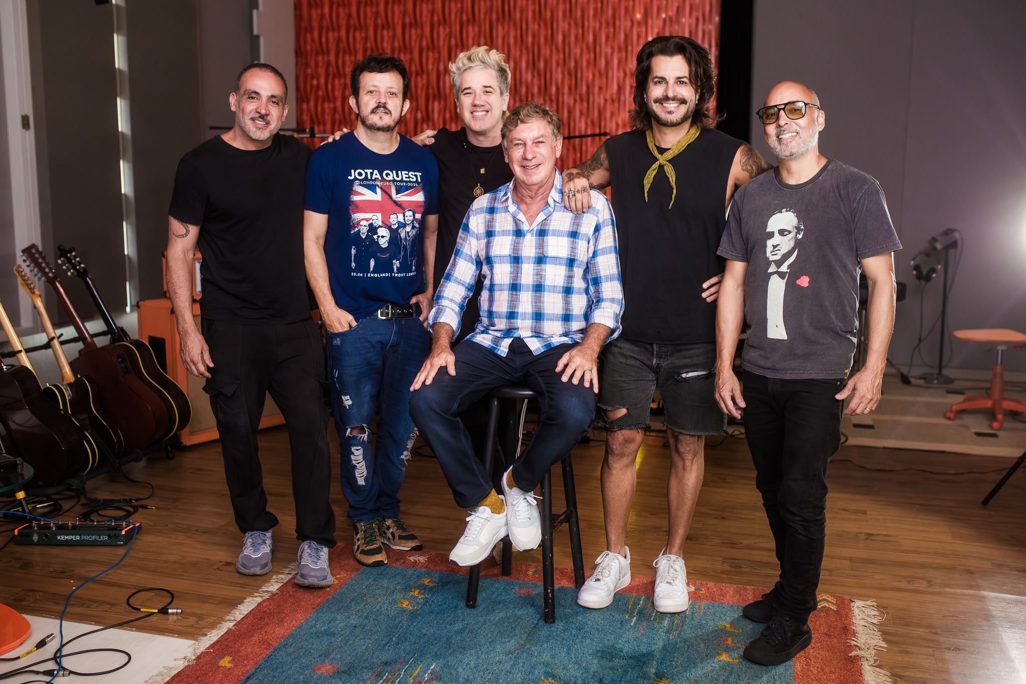 FLÁVIO VENTURINI CONVIDA JOTA QUEST PARA A RELEITURA DE “LINDA JUVENTUDE” – CLÁSSICO DE 1982 PELO GRUPO 14 BIS