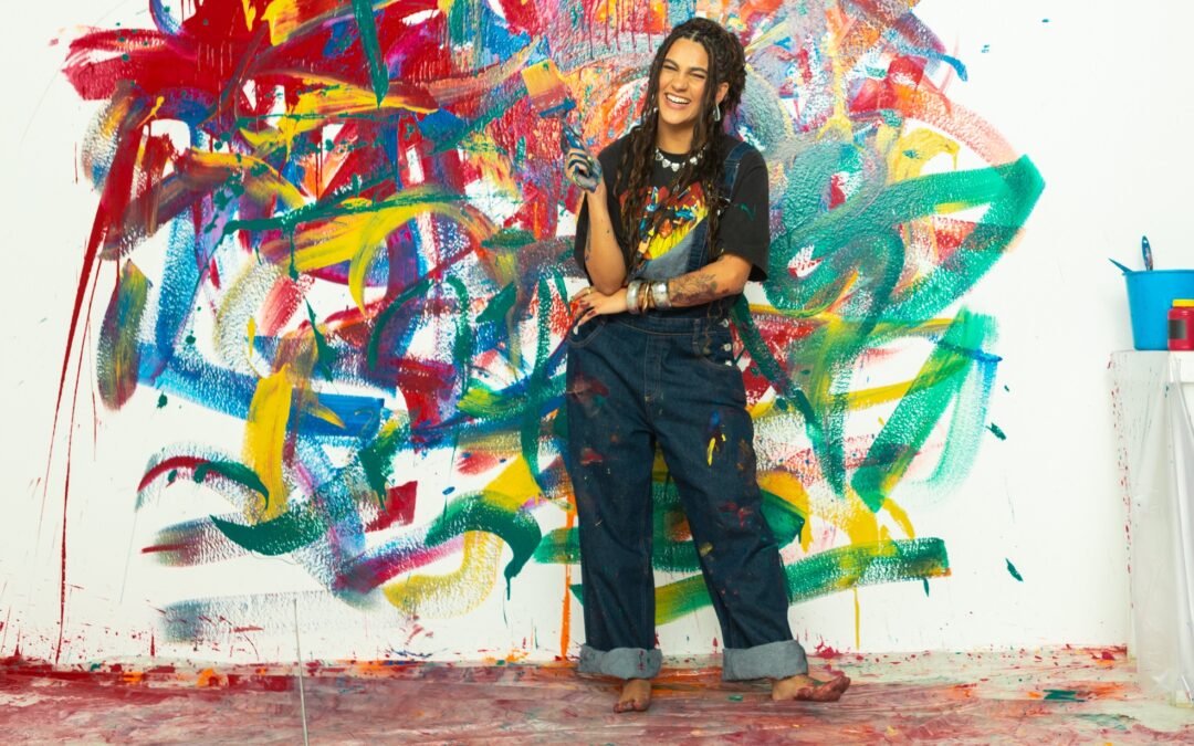 CAROLINA ANDRADE MESCLA BOSSA NOVA E POP CONTEMPORÂNEO NO SINGLE “AVESSO” – PARCERIA COM TOQUINHO