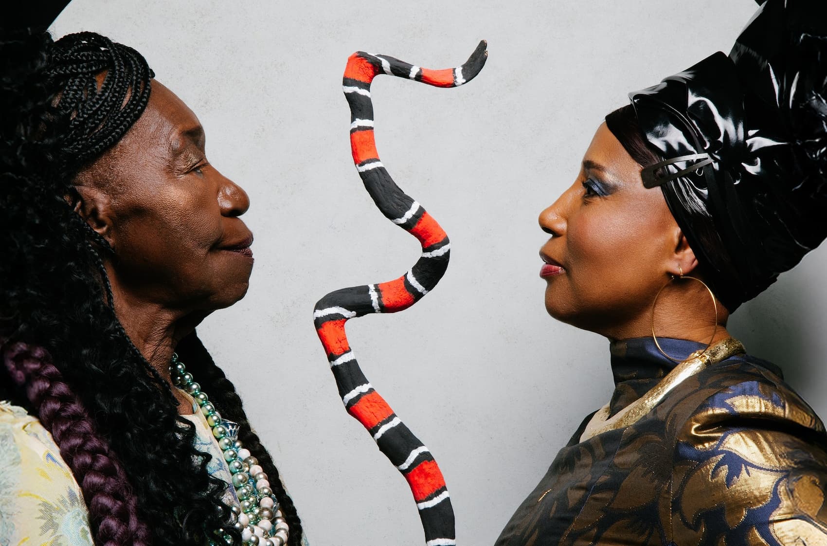 DAÚDE E LIA DE ITAMARACÁ UNEM A FORÇA ANCESTRAL COM A MODERNIDADE NO ÁLBUM “PELOS OLHOS DO MAR”