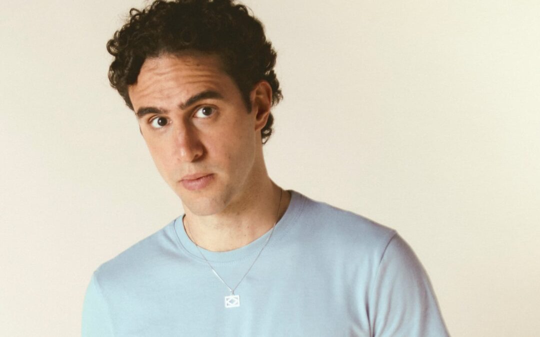 MODA DE VIOLA E PAGODE: “BOAS NOVAS”, ÁLBUM DE ESTREIA DE ZECA VELOSO É UM PROJETO BRASILEIRO