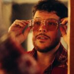 FERRUGEM APOSTA NA ESTÉTICA DOS 1970 E TRAZ REFERÊNCIAS A SOUL MUSIC NO CLIPE DO SINGLE “ARREPENDIDAÇO”